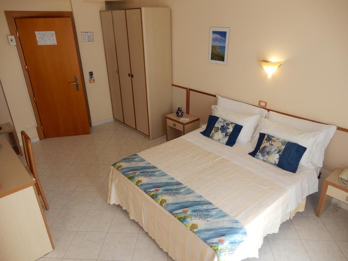 Hotel San Giorgio วาสโต ภายนอก รูปภาพ