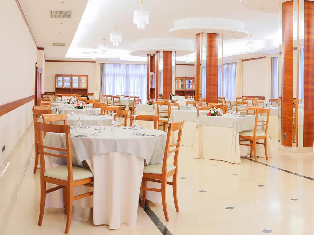 Hotel San Giorgio วาสโต ภายนอก รูปภาพ